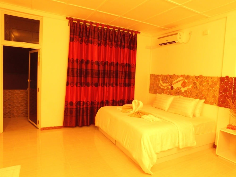 Deluxe Double room with garden view Dhonveli Residence