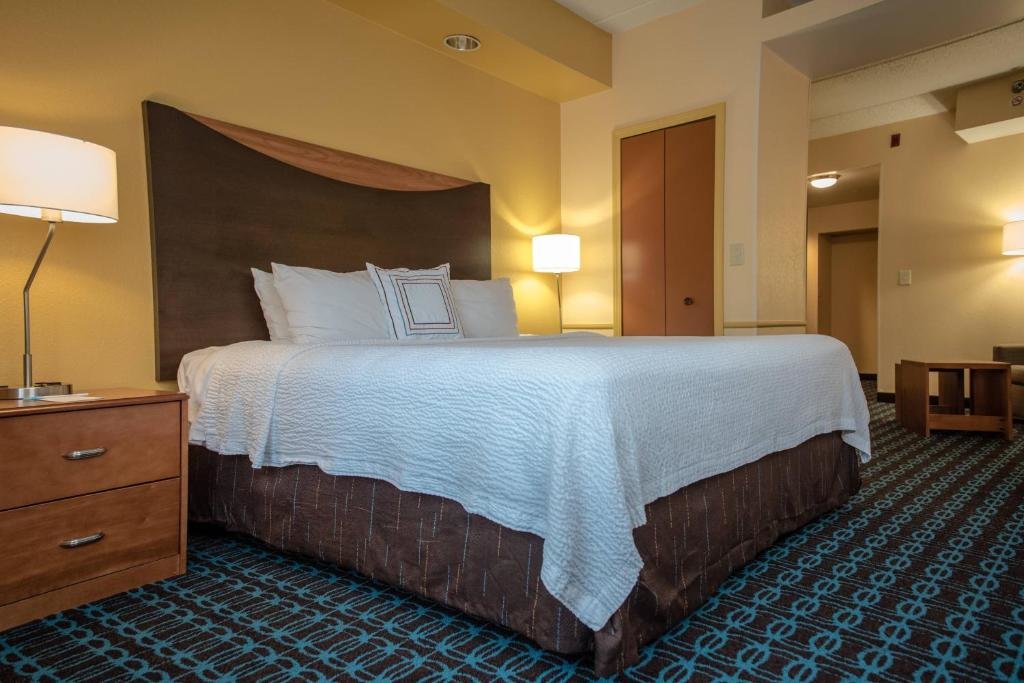 Студия Fairfield Inn & Suites by Marriott Knoxville/East