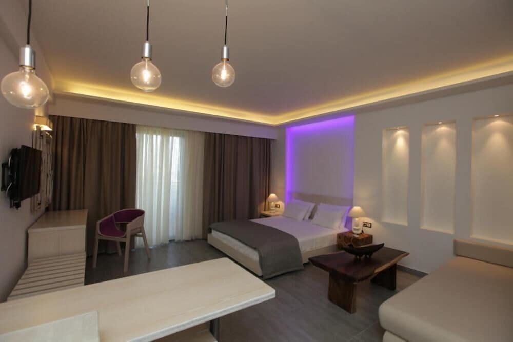 Junior Suite with view Eleni Apartments