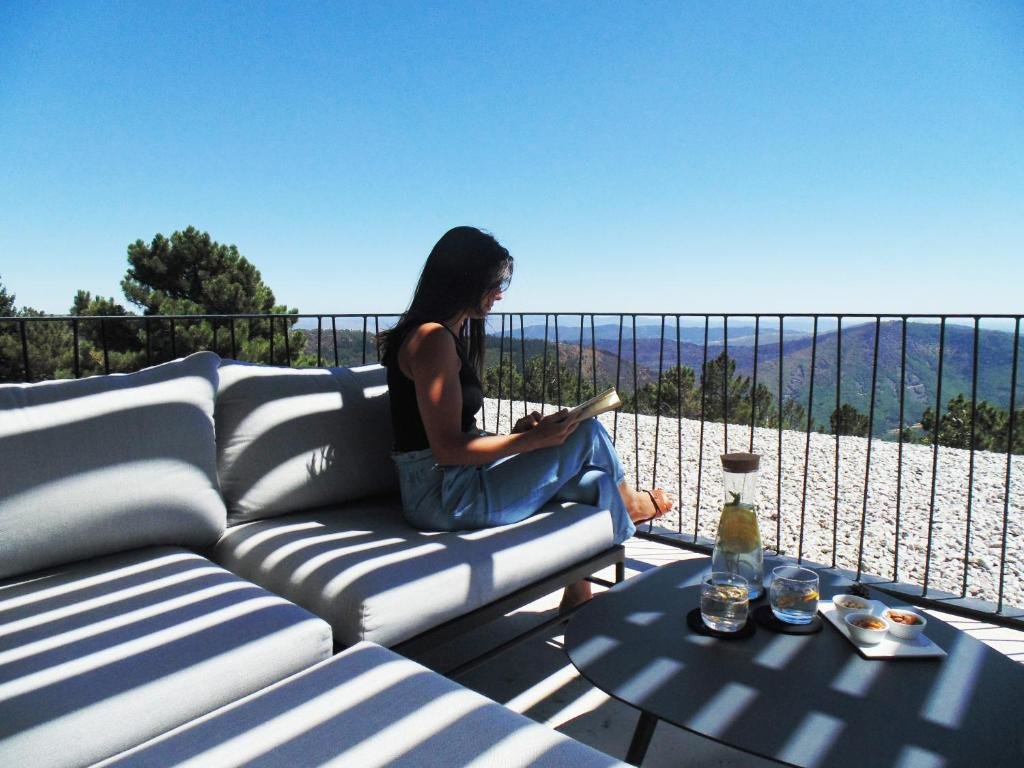 Двухместный номер Deluxe с балконом и с панорамным видом Casa de São Lourenço - Burel Mountain Hotels