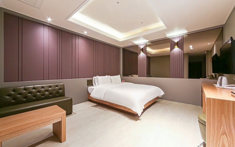 Deluxe room Busan Nampodong Hotel Lin