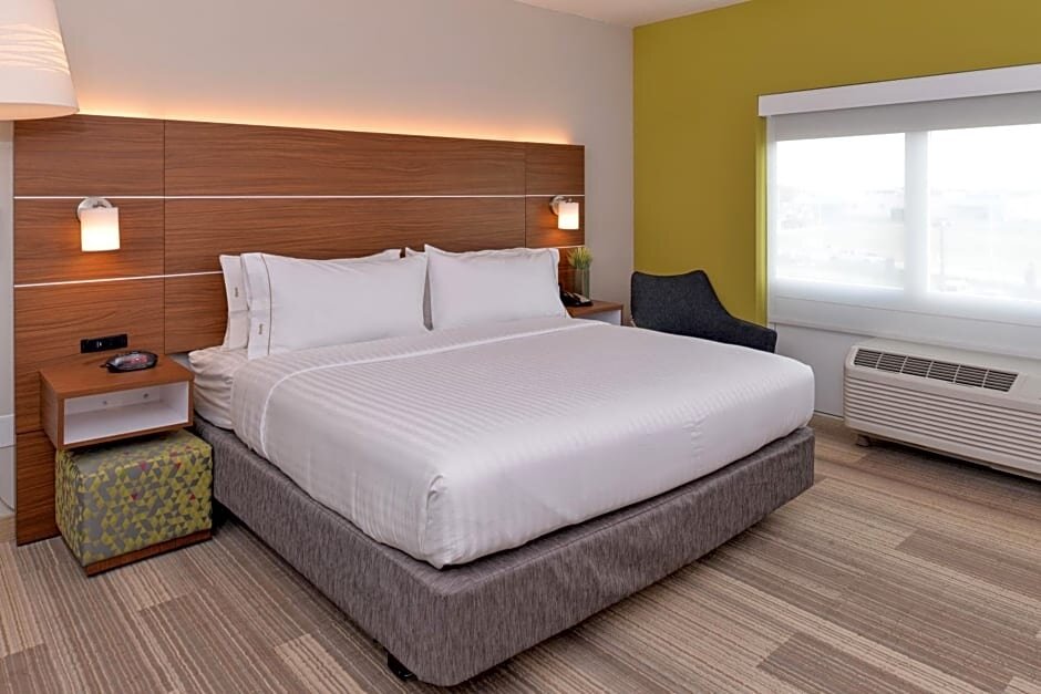 Номер Deluxe Holiday Inn Express & Suites Trinity, an IHG Hotel