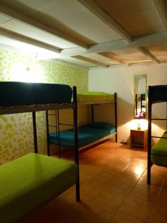 Кровать в общем номере (женский номер) Hostel El Toconar