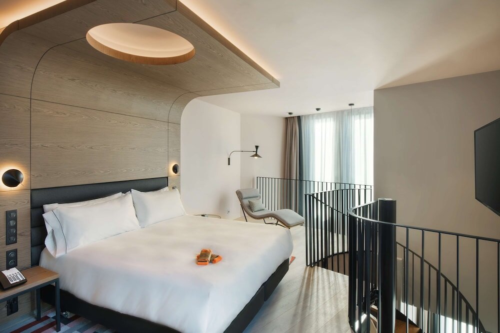 Двухместный люкс Дуплекс Canopy By Hilton Paris Trocadero