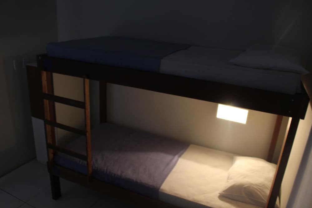 Кровать в общем номере Red River Hostel