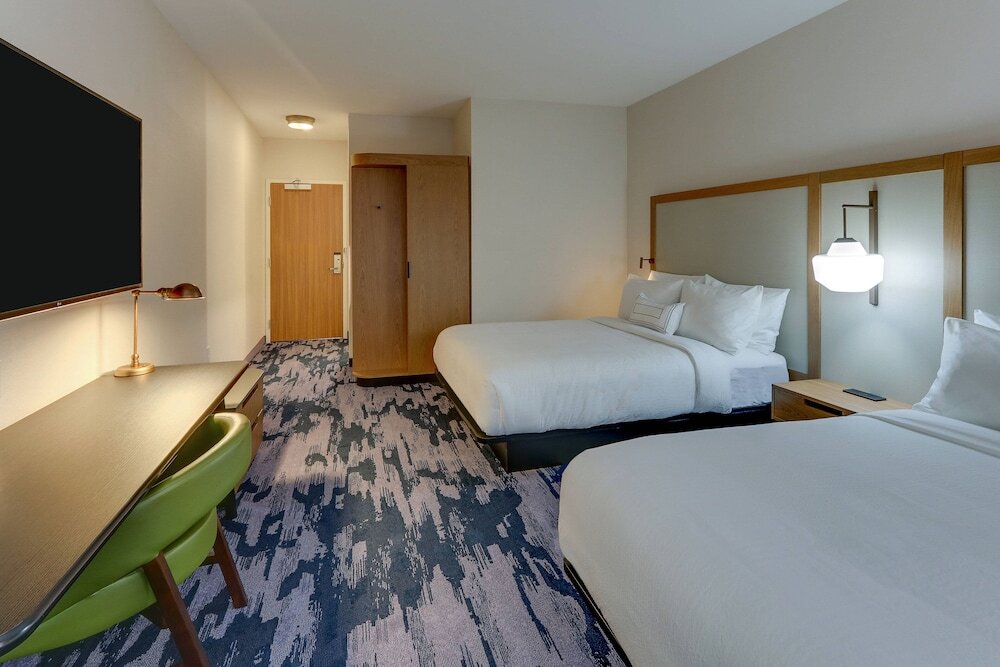 Четырёхместный номер Standard Fairfield Inn & Suites by Marriott Asheville Weaverville