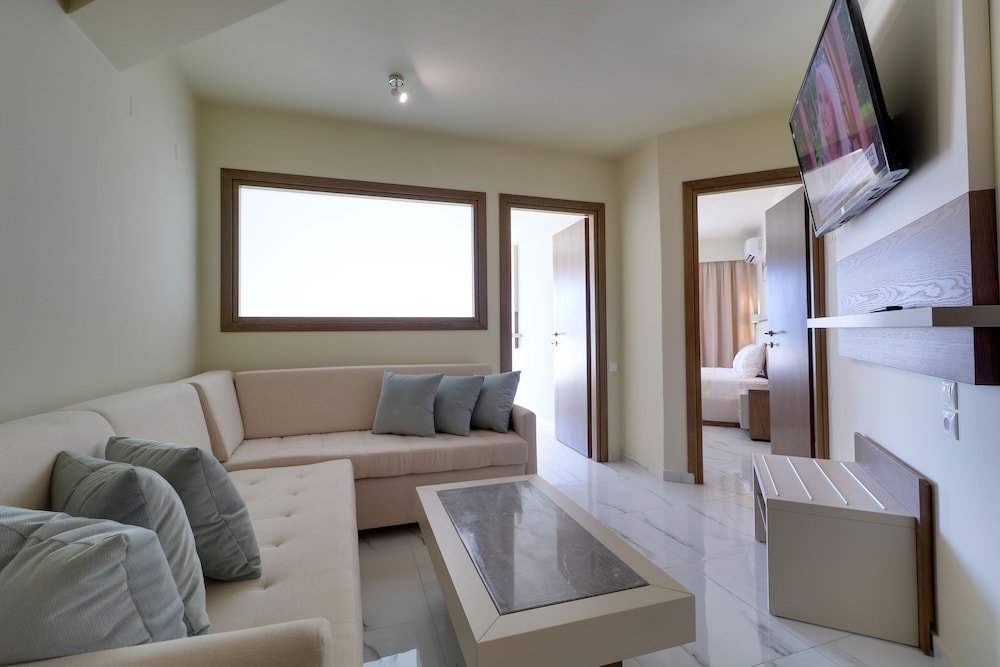 Suite with balcony and with sea view Harmony Rethymno Beach