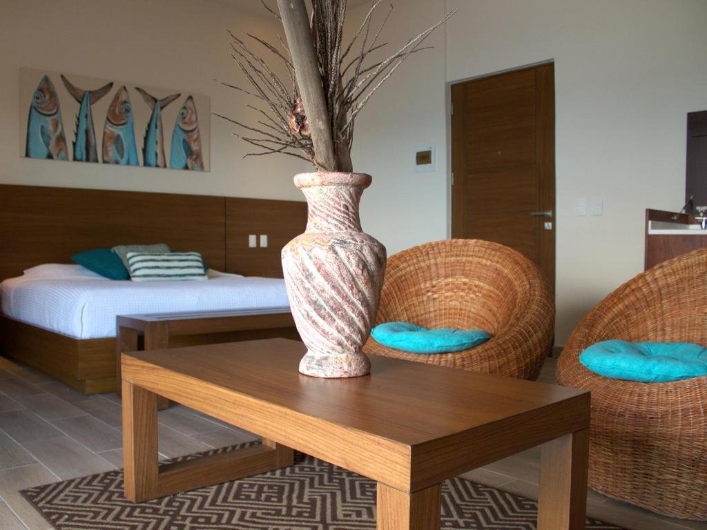 Двухместный люкс с видом на море La Palma Beachfront Hotel & Club Nautico