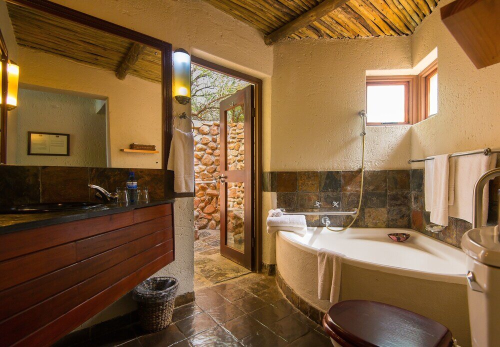 Deluxe chalet Tau Game Lodge