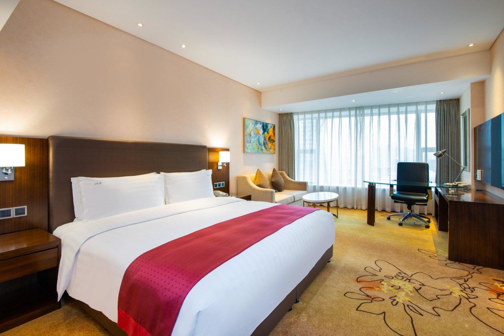 Camera Premium Holiday Inn Chengdu Century City - West Tower, an IHG Hotel