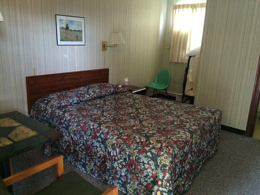 Standard Double room Maples Motel