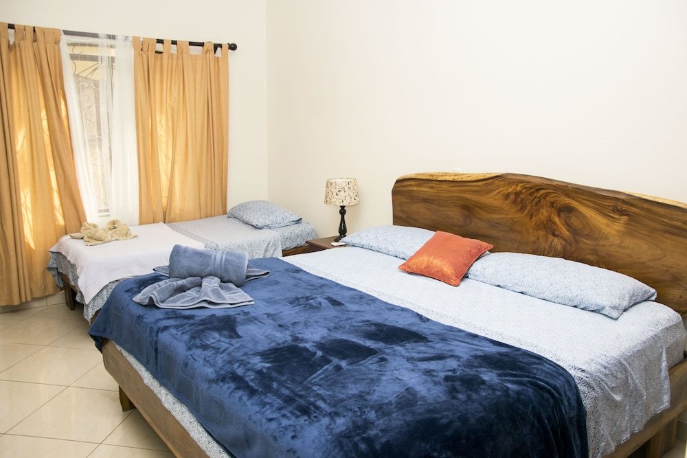 Трёхместный номер Standard c 1 комнатой Las Brisas Resort and Villas