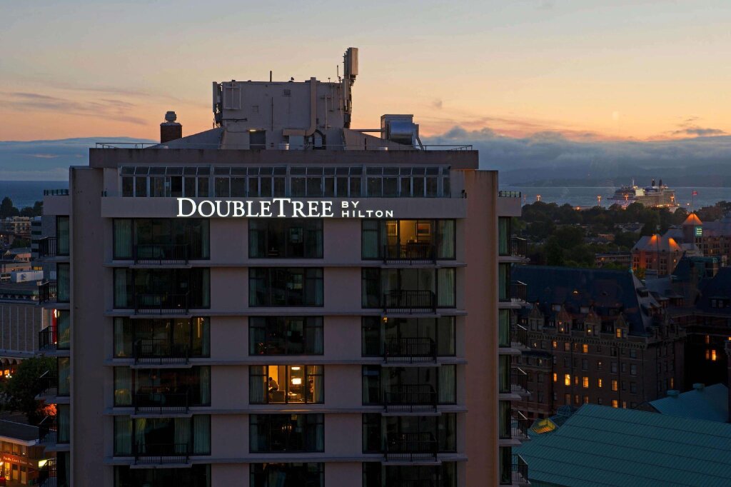 Двухместный номер Standard DoubleTree by Hilton Hotel & Suites Victoria