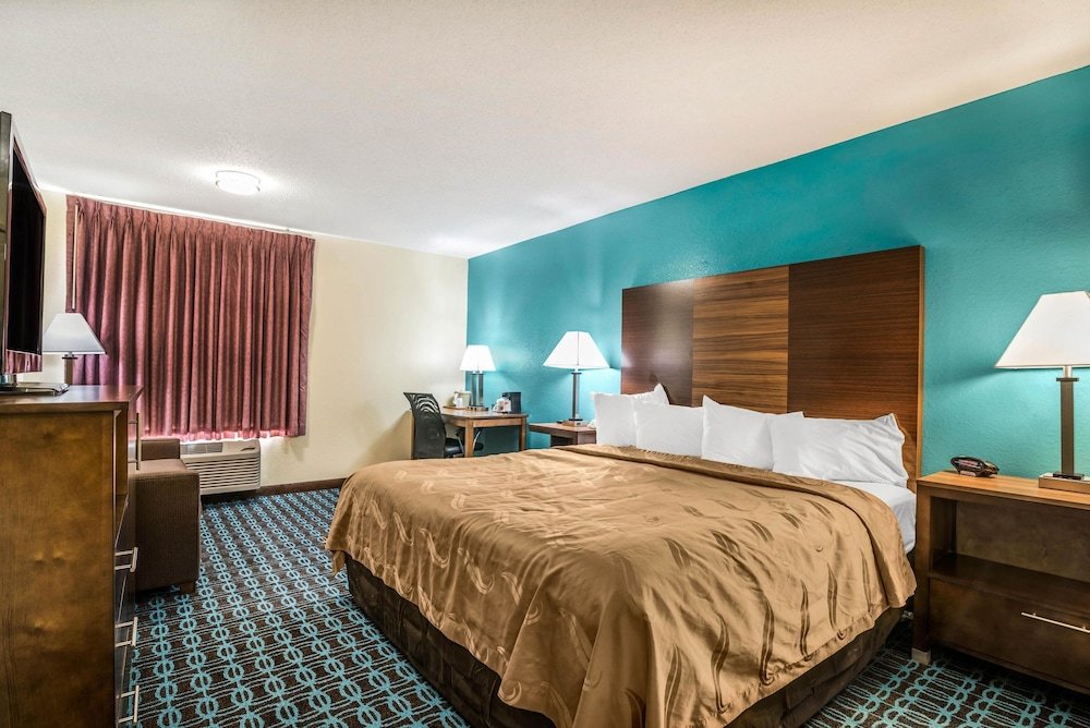 Standard room Quality Inn Loudon-Concord