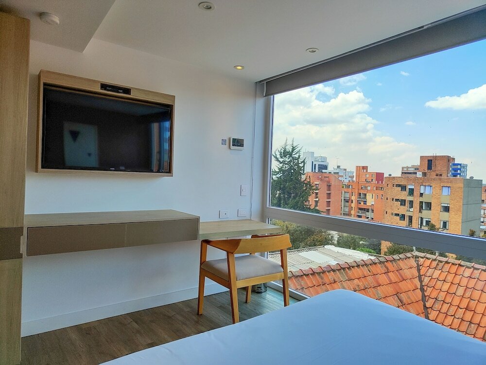 Comfort room Urban Heights Bogota