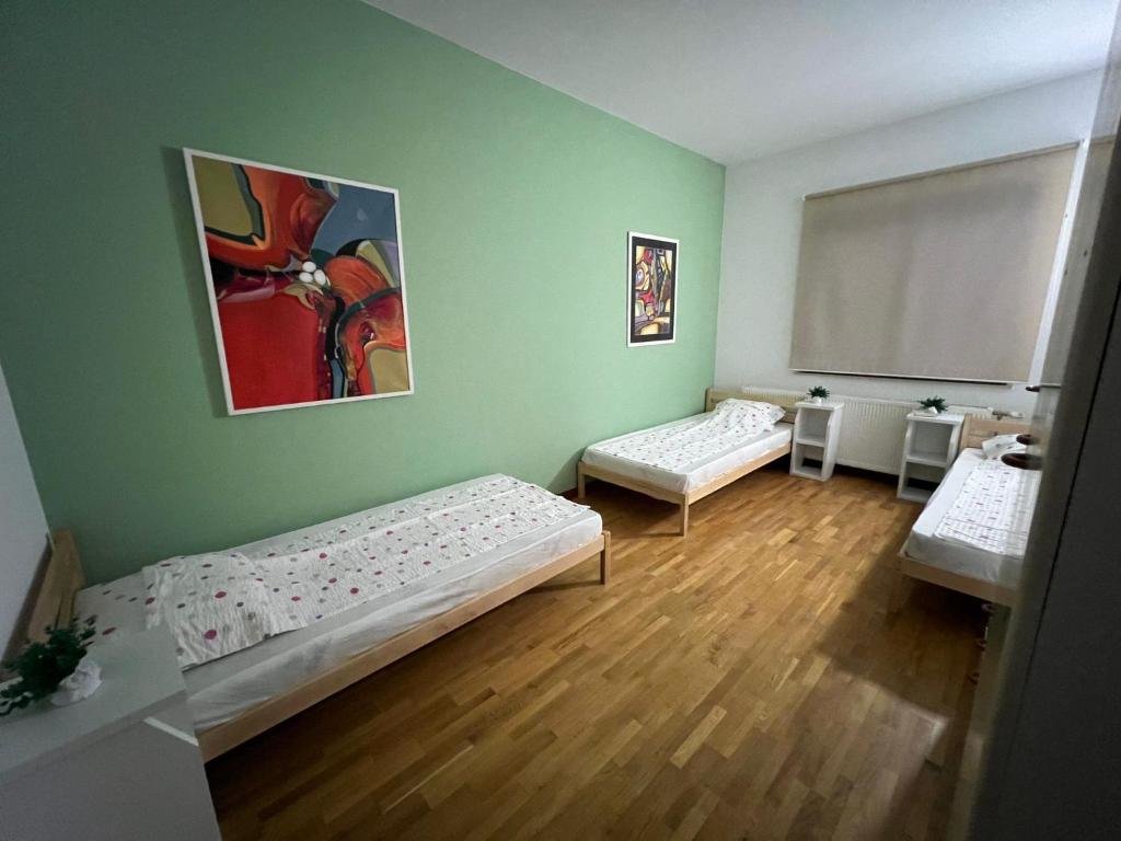 Standard Triple room Alias Hostel