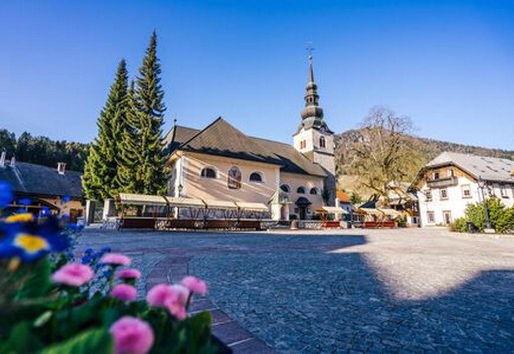 2 Bedrooms Cottage Alpine Retreat Gaja Kranjska Gora - Happy Rentals