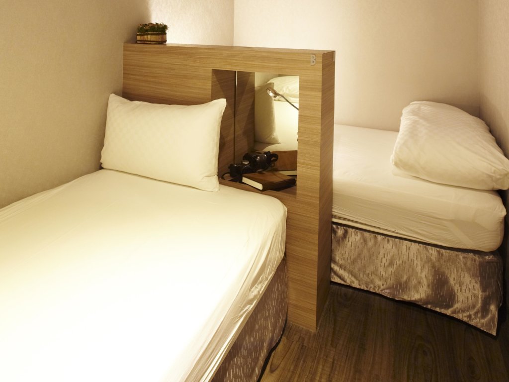 Bed in Dorm (female dorm) Main Inn Taipei