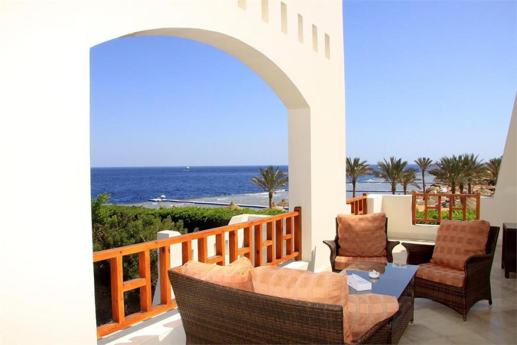 Pickalbatros royal grand 5. Albatros Royal Grand Sharm 5. Гранд отель Шарм-Эль-Шейх 5 звезд. Albatros Royal Grand 5 Шарм-Эль-Шейх. Albatros Royal Grand. 16+ 5 Шарм-Эль-Шейх.