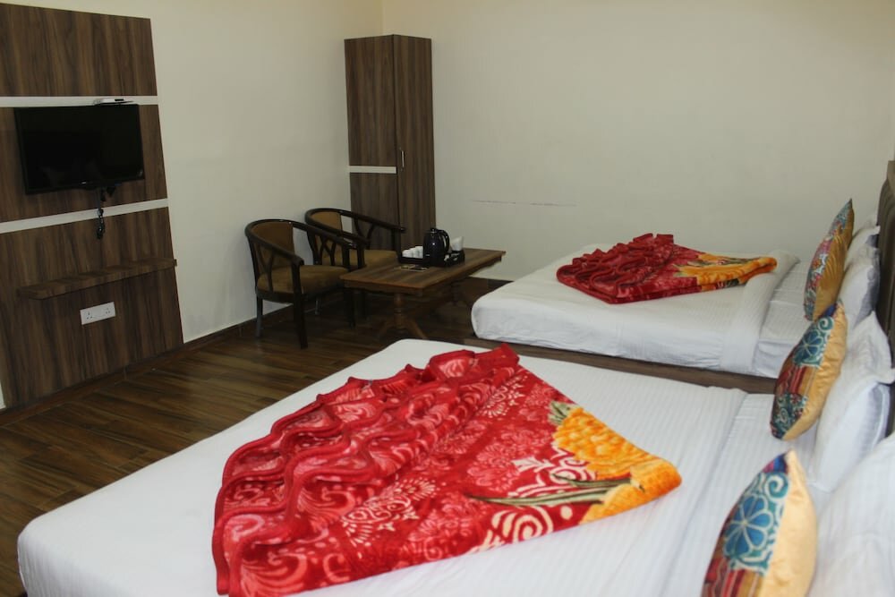 Camera Standard Hotel Shivaay Grand