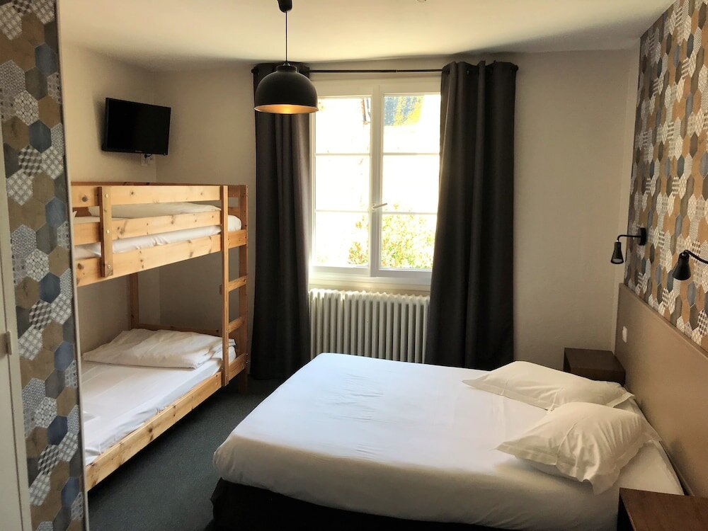 Standard Quadruple room Hôtel L'Estran