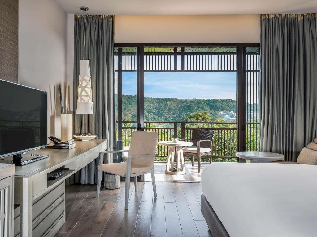 Pullman phuket karon. Найтон Бич Пхукет отель Аркадия. Pullman Hotel Пхукет. Pullman Phuket Arcadia 5*. Ресторан Пулман Найтон с видом на море.