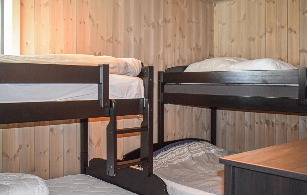 Beautiful Apartment in Noresund With 3 Bedrooms and Wifi Крёдсхерад