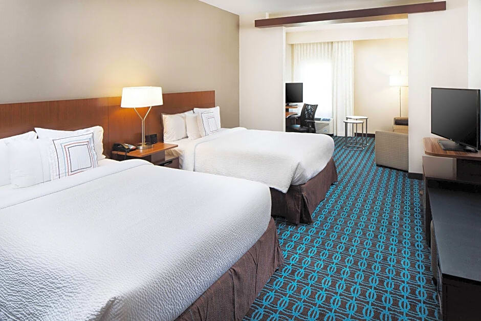 1 Bedroom Quadruple Suite Fairfield Inn & Suites by Marriott Savannah Downtown/Historic District