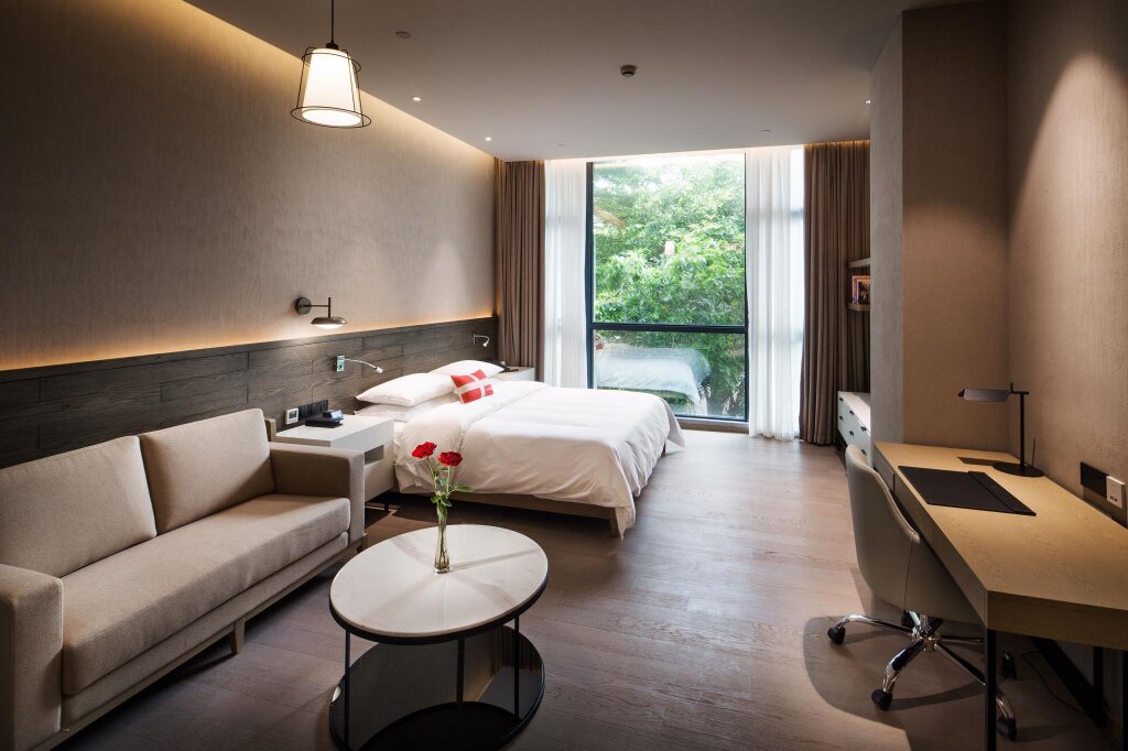Двухместный номер Premier Swisstouches Guangzhou Hotel Residences