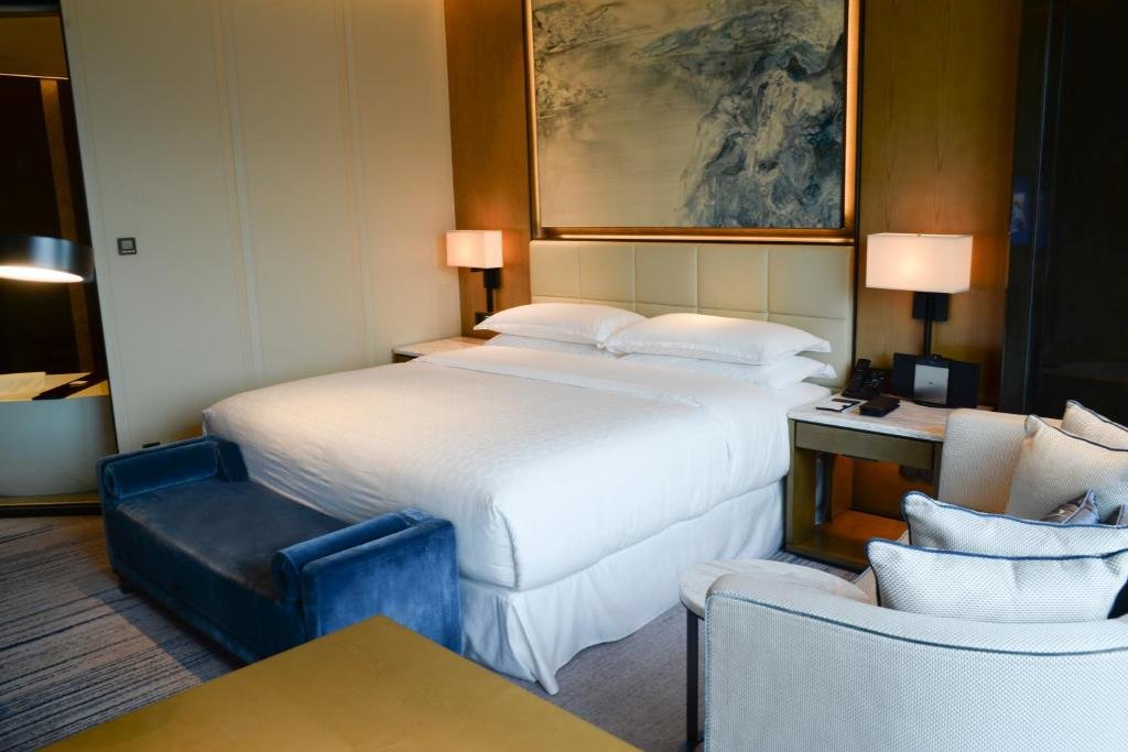 Deluxe Double room with city view Sheraton Zhuhai Hotel