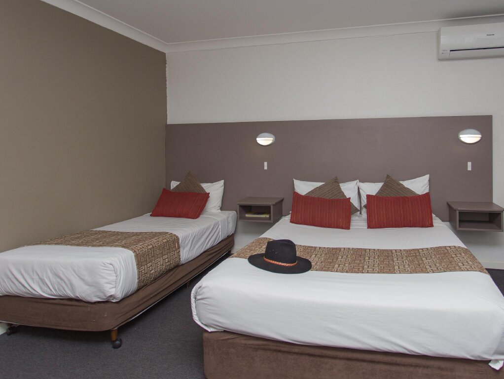 Номер Economy Diplomat Hotel Alice Springs