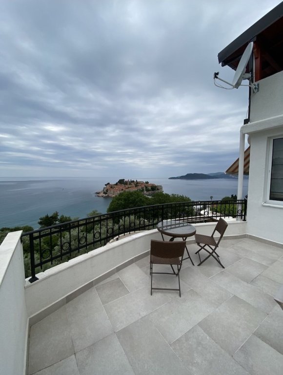 Апартаменты c 1 комнатой с балконом и с видом на море Monte Perla Residence