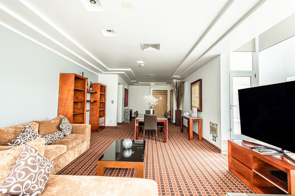 Люкс Suites Inn la Muralla Hotel & Spa