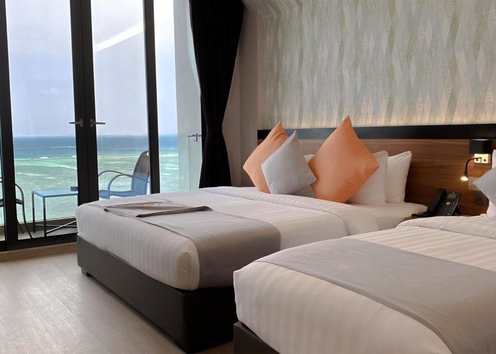 Deluxe Triple room with sea view Triton Prestige Seaview and Spa