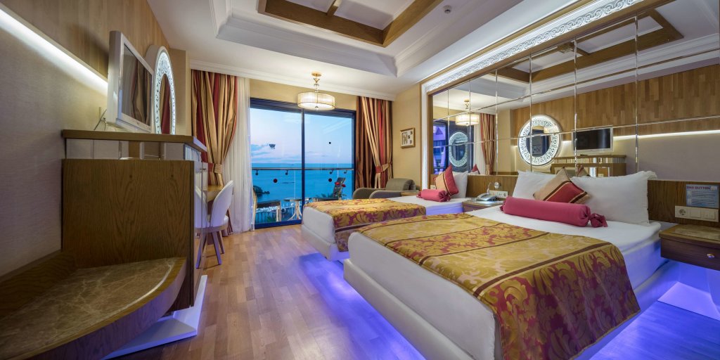 Standard double chambre Vue mer Granada Luxury Okurcalar