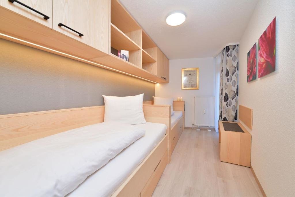 1 Bedroom Economy Apartment with balcony Familienhotel Kleinwalsertal