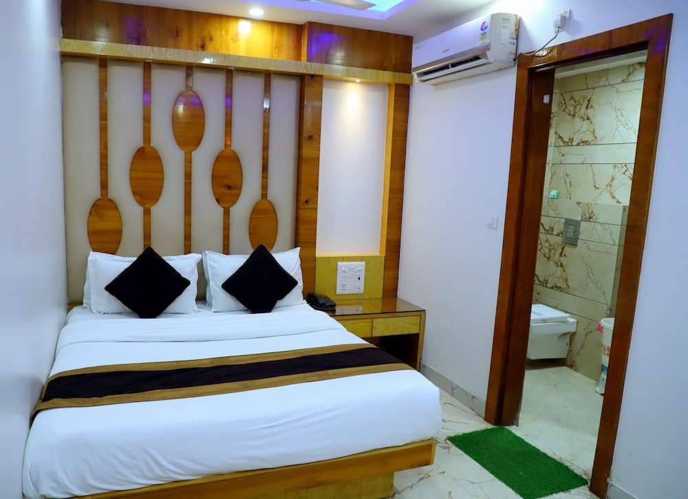 Deluxe Zimmer mit Balkon Hotel Pink City @ Opposite New Delhi Railway Station