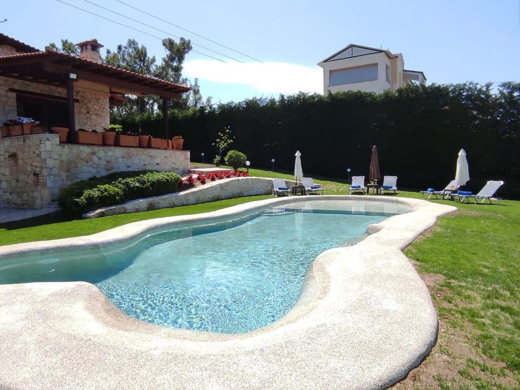 Коттедж Villa Traditional Estate Heated Pool & Garden, 5 bedrooms