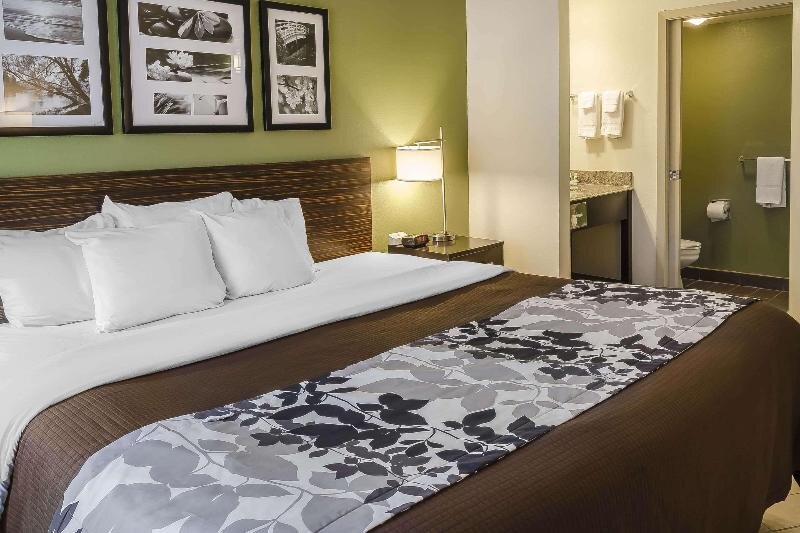 Standard Double room Sleep Inn Destin near Miramar Beach