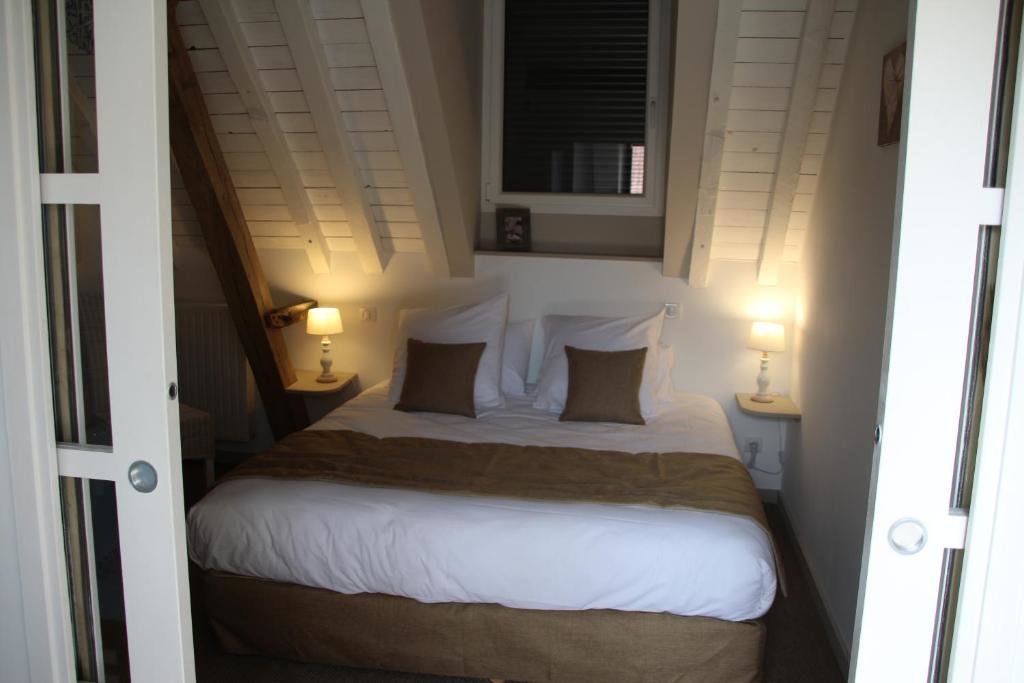Standard Double room with balcony La Cense Pierrot des Princes