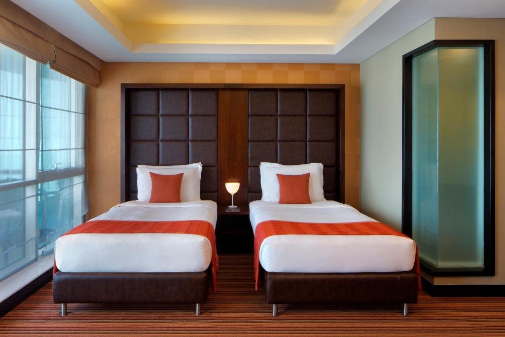 Семейный с двумя комнатами номер Radisson Blu Hotel, Dubai Media City