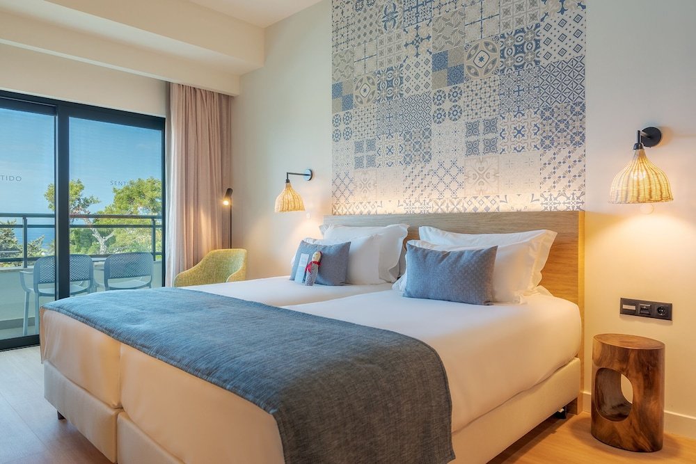 Standard Double room with balcony and with partial ocean view Sentido Galosol