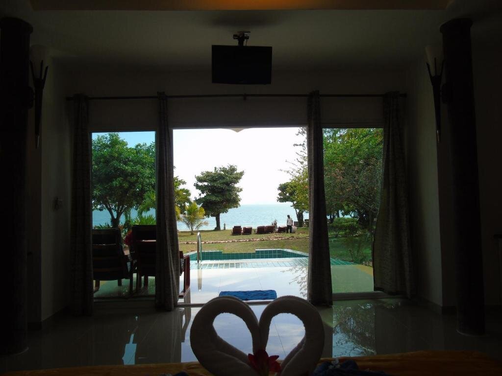 Deluxe Villa Yao Yai Beach Resort