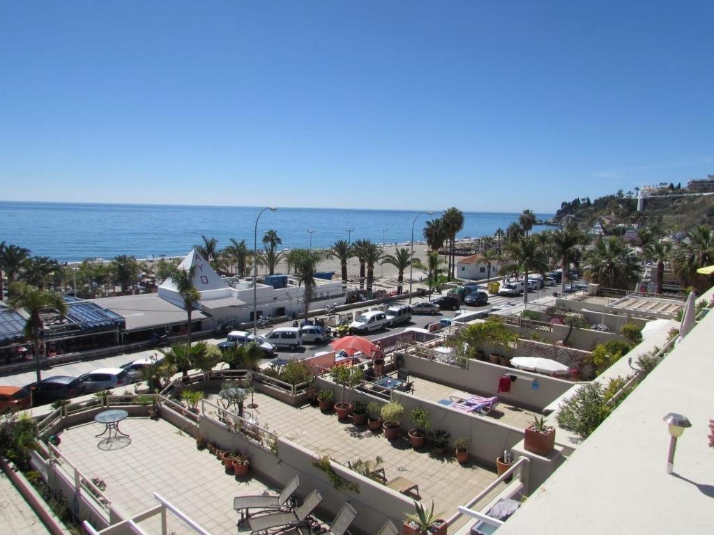 Apartment Nerja 1ª linea de Playa de Burriana , terraza grande al mar