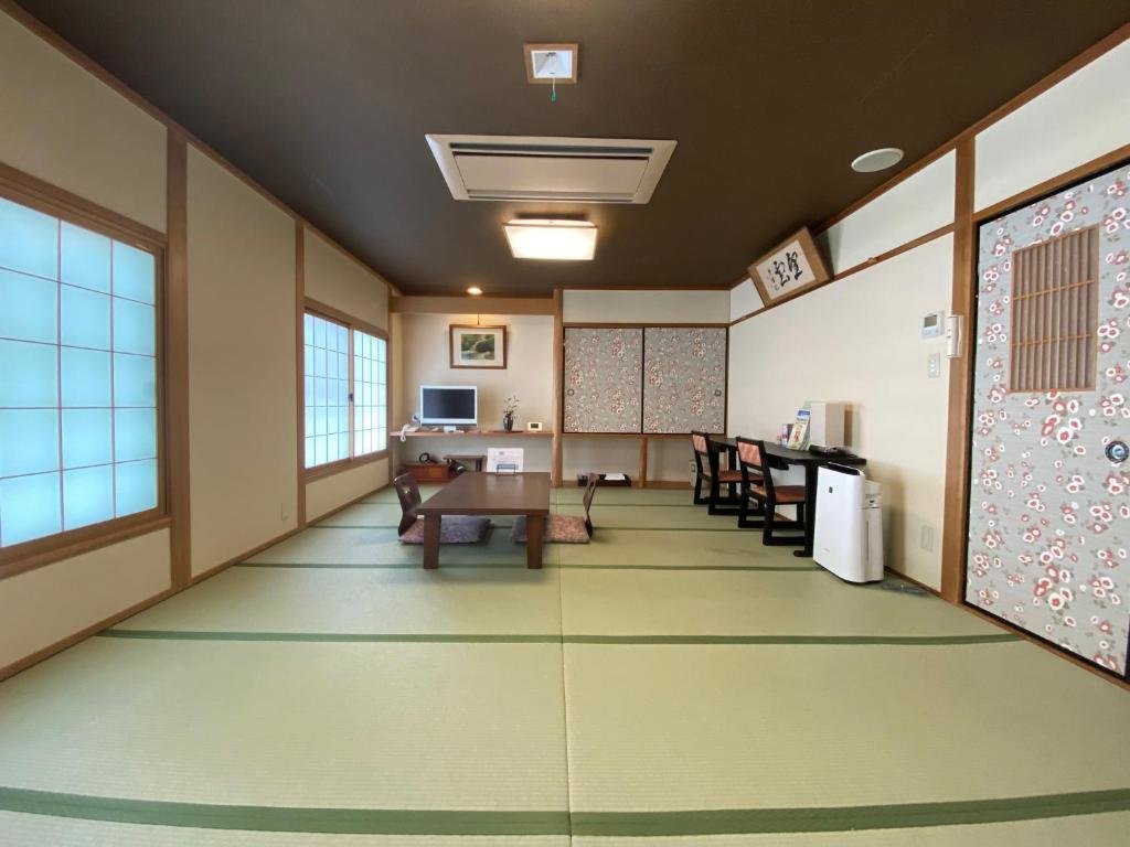 Habitación cuádruple Estándar Ryokan Sawaya Honten