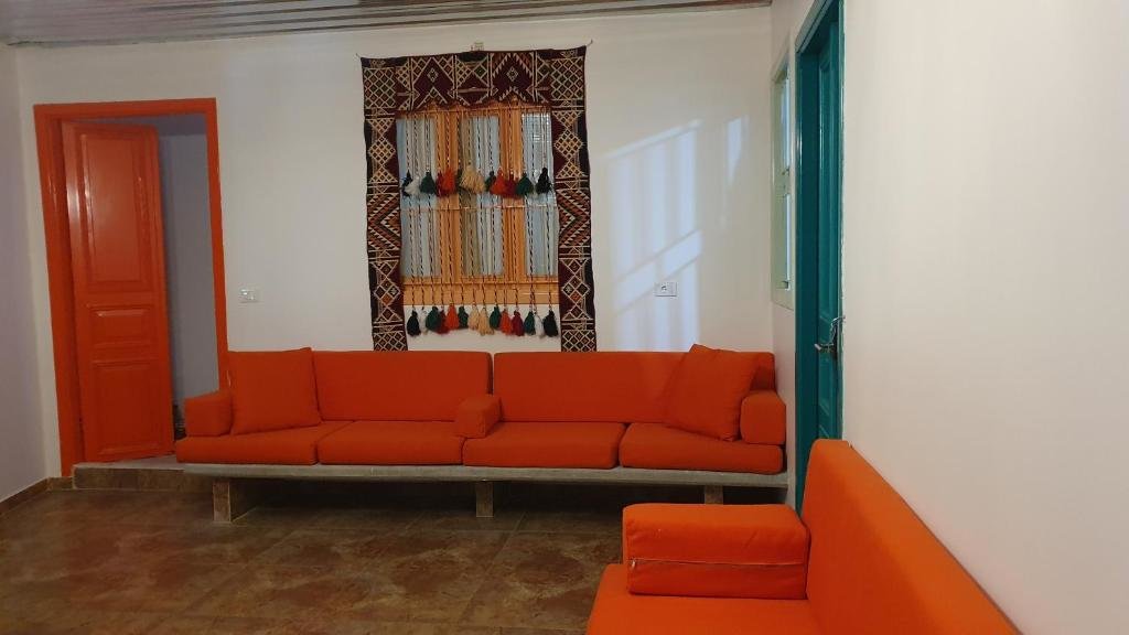 Кровать в общем номере Damask Rose, Lebanese Guest House