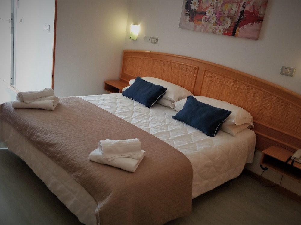 Standard Double room with balcony Hotel Capri