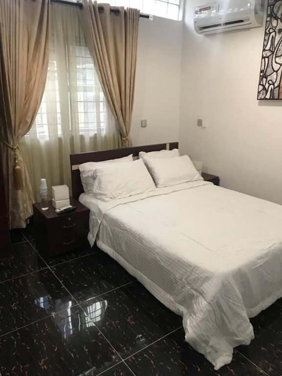 Коттедж Captivating 4-bed House in Lagos