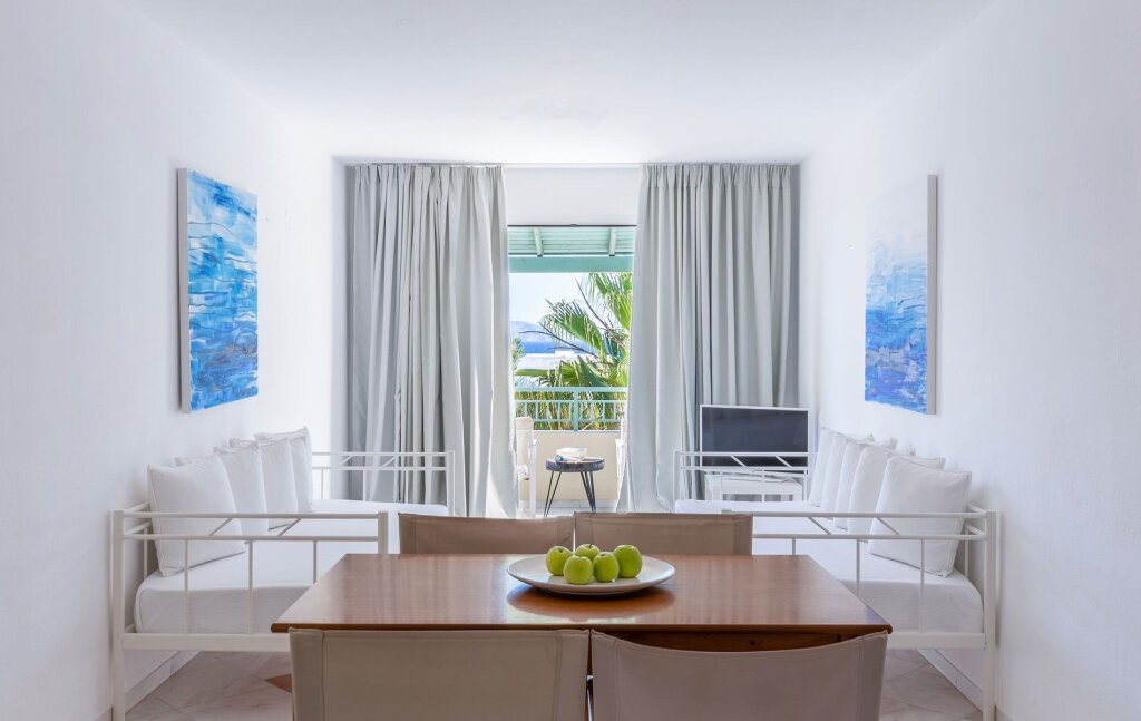Номер Comfort с 2 комнатами Knossos Beach Bungalows Suites Resort & Spa