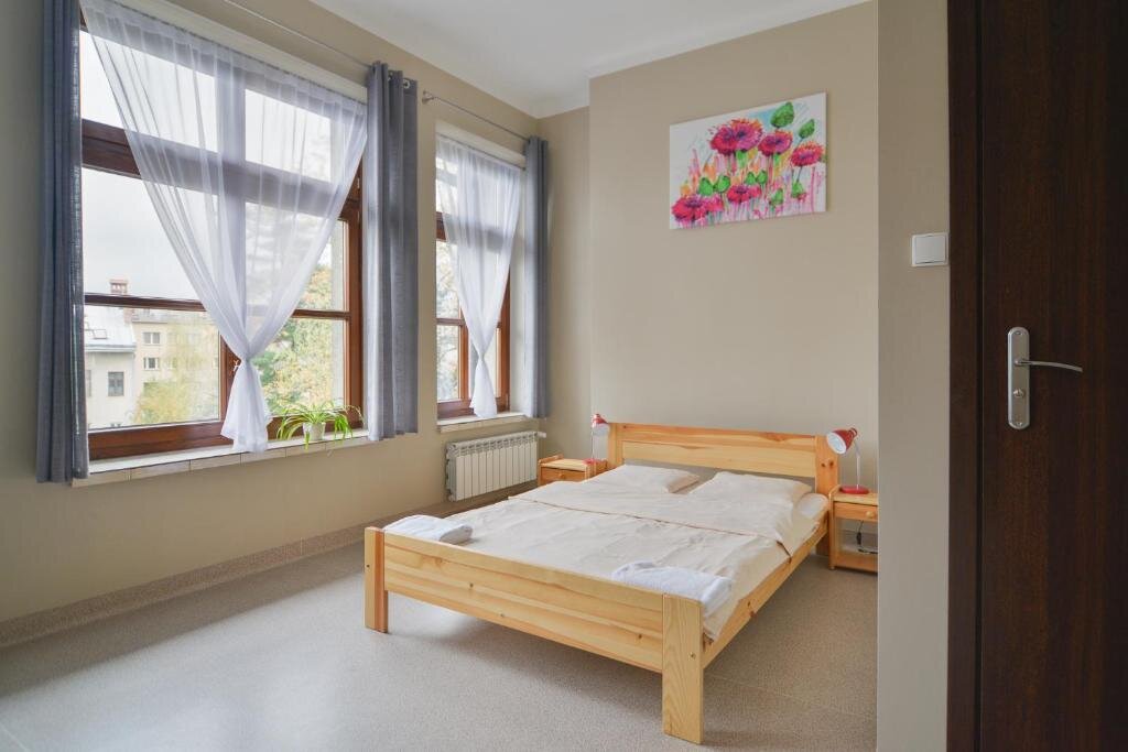 Standard Doppel Zimmer Dom Turysty PTTK w Bielsku - Białej
